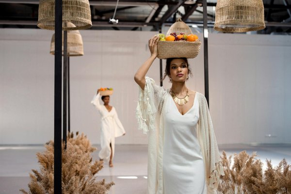 Le pantalon cargo pour femme : confort et tendance à adopter