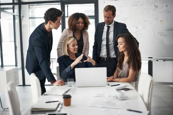 Comment intégrer les techniques de visualisation positive pour renforcer la confiance en soi ?