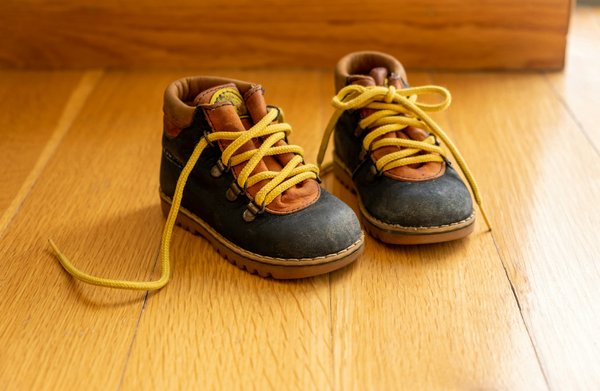 Choisir les meilleures chaussures enfant pour un été en sécurité
